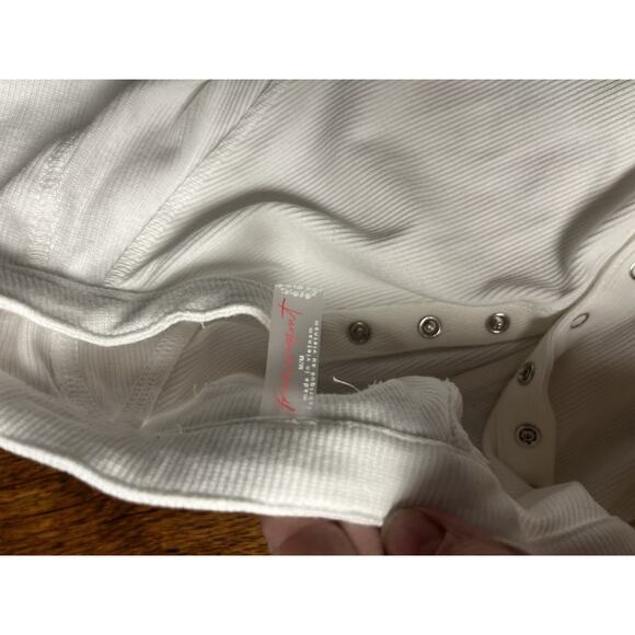 Free People Mareea Henley We The Free Ribbed Button Long Sleeve M NWOT Ivory - Picture 8 of 8